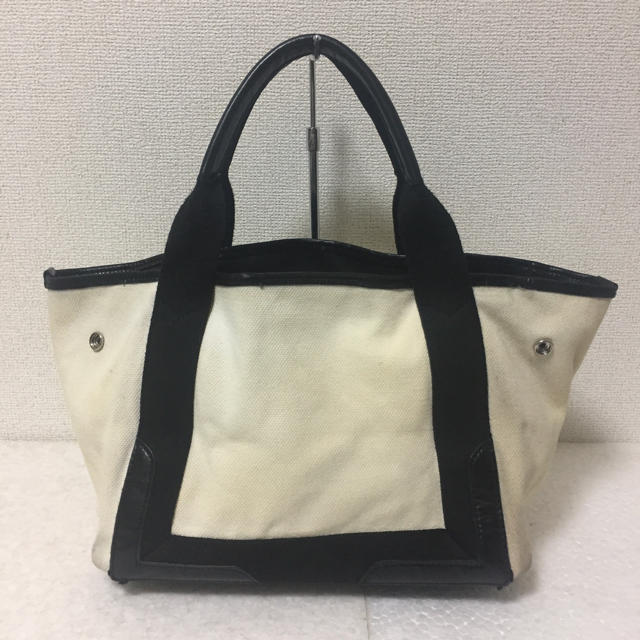 Balenciaga(バレンシアガ)の【BALENCIAGA】トートバッグ★　カバス　キャンバス生地  黒×白 レディースのバッグ(トートバッグ)の商品写真