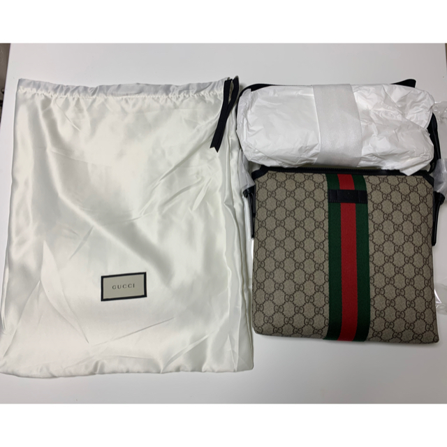 Gucci - GUCCI　グッチ　GGスプリーム　ショルダーバッグ