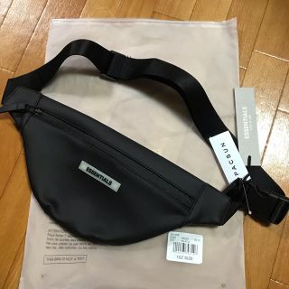 フィアオブゴッド(FEAR OF GOD)のFOG essentials waist bag ウエストバック 19ss(ウエストポーチ)