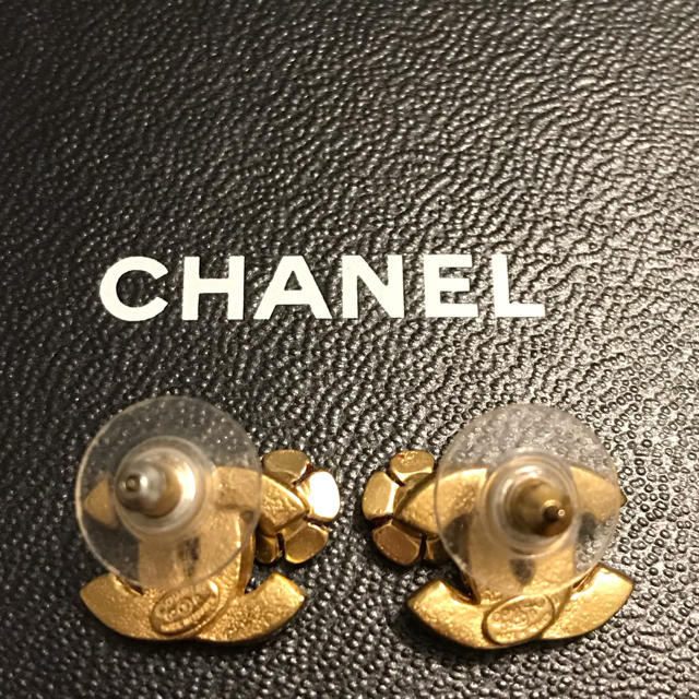 CHANEL(シャネル)のCHANEL ピアス メンズのアクセサリー(ピアス(両耳用))の商品写真