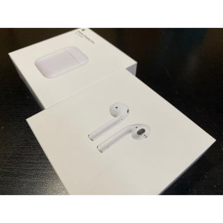 アップル(Apple)のAirPods2(ヘッドフォン/イヤフォン)