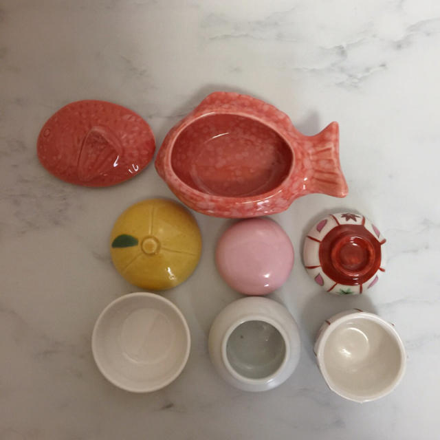 陶器製 和食器 珍味入れ (蓋付き) 小鉢 小付 食器 薬味入れ ゆず 1点のみの通販 by すみチョコ|ラクマ 陶器製 和食器 珍味入れ (蓋付き) 小鉢 小付 食器 薬味入れ ゆず 1点のみの通販 by すみチョコ|ラクマ
