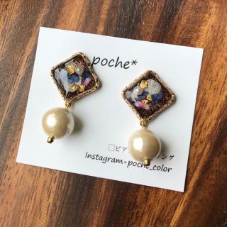 no.759 お花のピアス(ピアス)