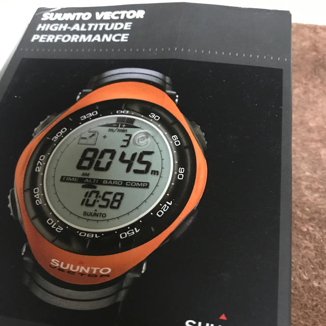 SUUNTO(スント)のSUUNTO ベクター オレンジ スポーツ/アウトドアのアウトドア(登山用品)の商品写真