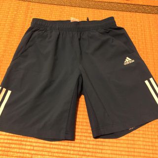 アディダス(adidas)のadidasの短パン(ショートパンツ)