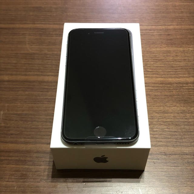 iPhone6s  グレー　新品　未使用　小傷あり　simフリー　ロック解除スマホ/家電/カメラ
