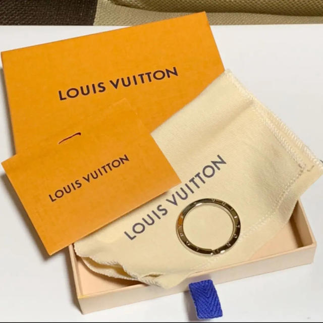 LOUIS VUITTON(ルイヴィトン)のルイヴィトン  キーリング  メタル レディースのファッション小物(キーホルダー)の商品写真