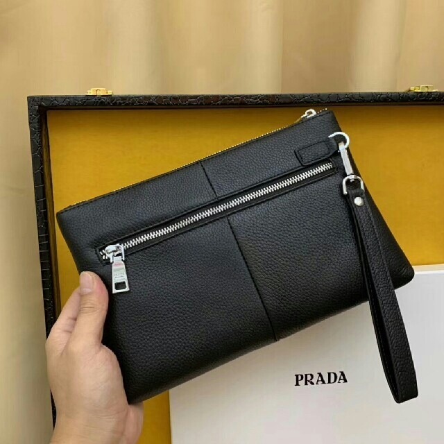 Prada Prada 人気商品です クラッチバッグの通販 By Girl S Shop プラダならラクマ Prada Prada 人気商品です クラッチバッグの通販 By Girl S Shop プラダならラクマ