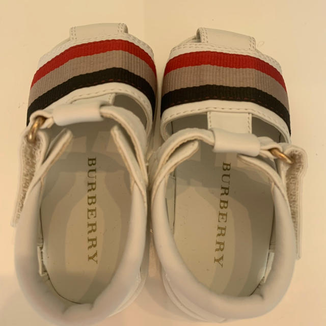 BURBERRY(バーバリー)のバーバリー♡キッズサンダル キッズ/ベビー/マタニティのベビー靴/シューズ(~14cm)(サンダル)の商品写真