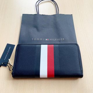 トミーヒルフィガー(TOMMY HILFIGER)の【新品】最新作★ トミーヒルフィガー　長財布　ストライプ  ネイビー(長財布)