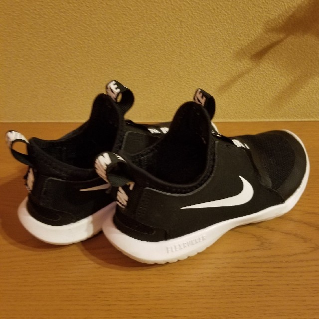 NIKE(ナイキ)のナイキ　18.5cm　子供靴　フレックスランナー　 キッズ/ベビー/マタニティのキッズ靴/シューズ(15cm~)(スニーカー)の商品写真