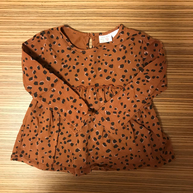 ZARA KIDS(ザラキッズ)のzarababy レオパード柄カットソー キッズ/ベビー/マタニティのキッズ服女の子用(90cm~)(Tシャツ/カットソー)の商品写真