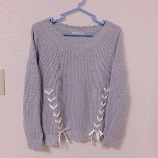 フェルゥ(Feroux)のFeroux ニット リボン スカラップ 水色 M(ニット/セーター)