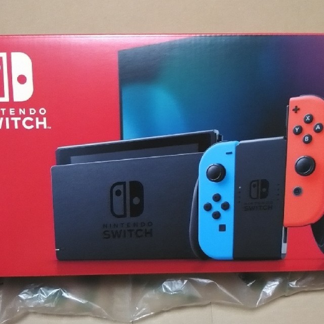 新品未開封　Nintendo Switch ネオンブルー、レッド