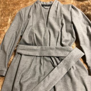 ザラ(ZARA)のZARA グレーワンピース(ひざ丈ワンピース)