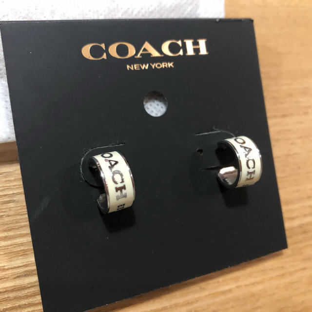 COACH(コーチ)のCOACH ピアス レディースのアクセサリー(ピアス)の商品写真