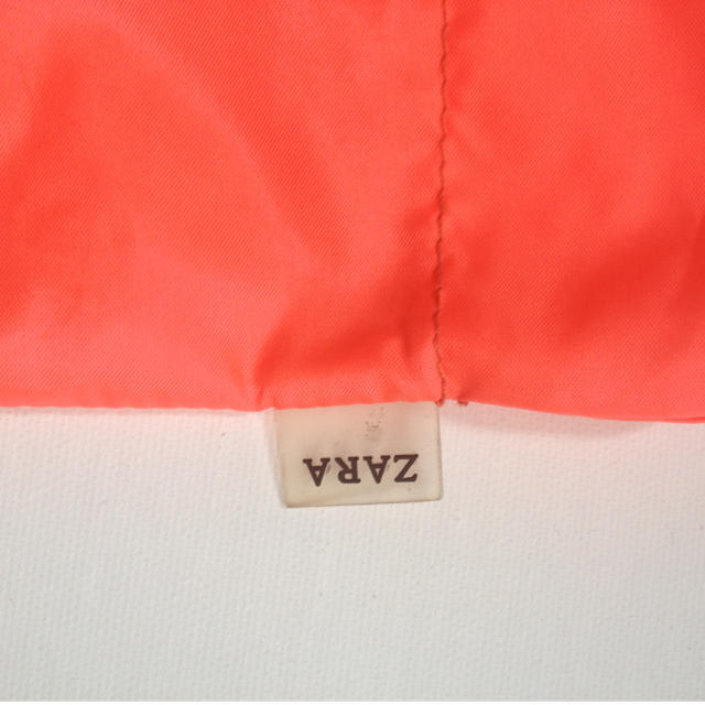 ZARA(ザラ)の未使用✨ZARA蛍光ピンクの傘 レディースのファッション小物(傘)の商品写真