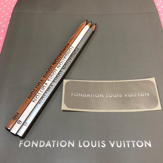 ルイヴィトン(LOUIS VUITTON)の【新品 紙袋付】LOUIS VUITTON 鉛筆3本フォンダシオンルイヴィトン(鉛筆)