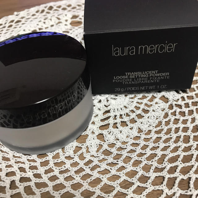 laura mercier(ローラメルシエ)のローラメルシエ  ルースセッティングパウダー トランスルーセント コスメ/美容のベースメイク/化粧品(フェイスパウダー)の商品写真