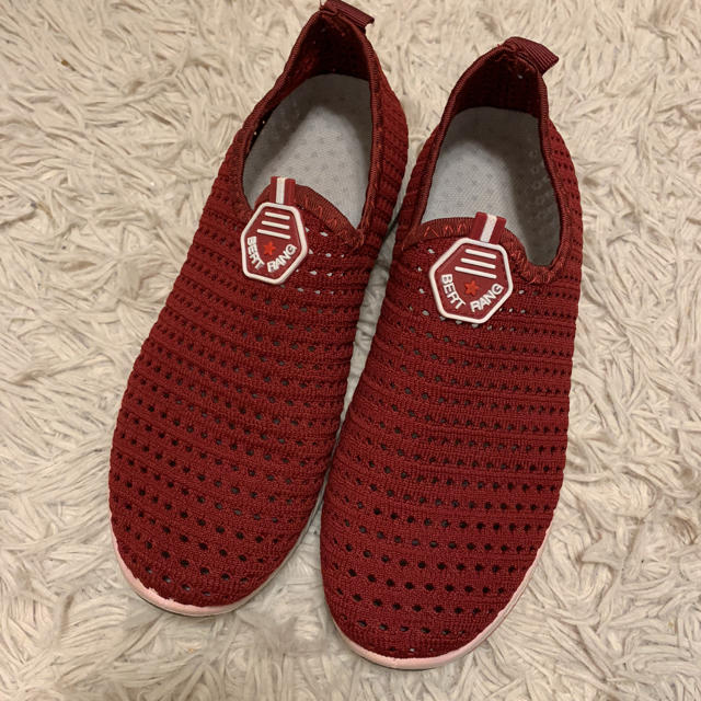 赤い靴 レディースの靴/シューズ(スニーカー)の商品写真