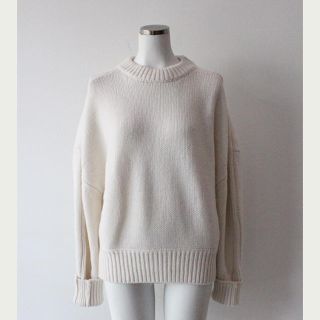 ハイク(HYKE)のHYKE  ハイククルーネックセーターＣＲＥＷＮＥＣＫ ＳＷＥＡＴＥＲ     (ニット/セーター)