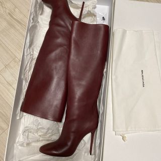 バレンシアガ(Balenciaga)のバレンシアガ  ポインテッドトゥブーツ　美品　定価14.85(ブーツ)