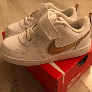 ナイキ(NIKE)のナイキスニーカー　15センチ　kids ★新品未使用　コートバーロウEP(スニーカー)