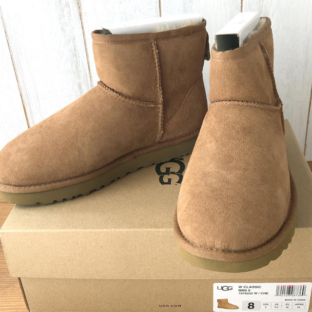 UGG(アグ)の★新品正規品★チェスナット25cm UGG アグ クラシックミニⅡムートンブーツ レディースの靴/シューズ(ブーツ)の商品写真