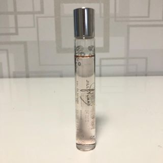 ジルバイジルスチュアート(JILL by JILLSTUART)のジルスチュアート　ロールオン香水10ml(香水(女性用))