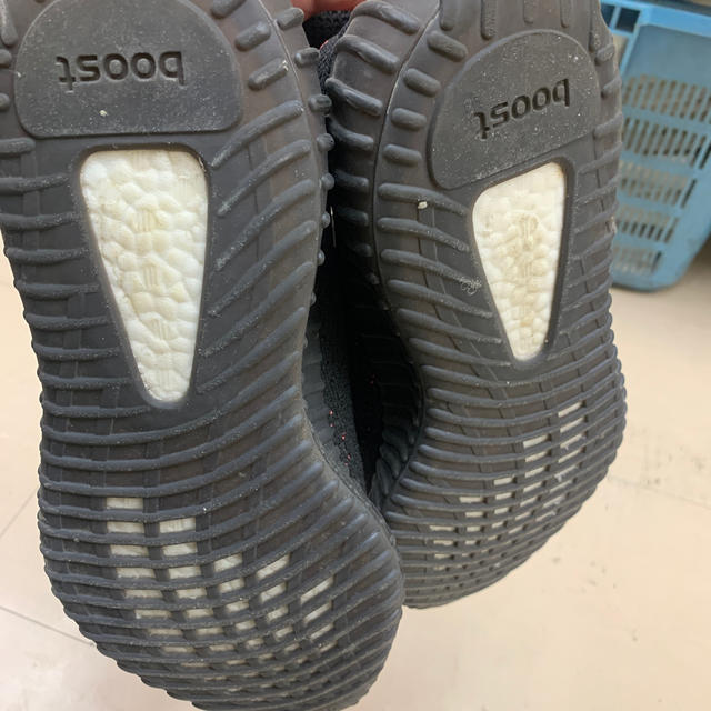 adidas(アディダス)のyeezyboost メンズの靴/シューズ(スニーカー)の商品写真