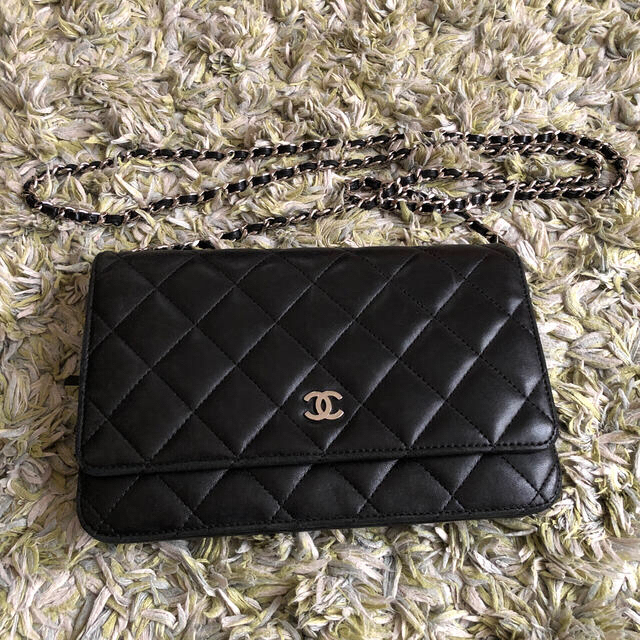 CHANEL チェーンウォレット