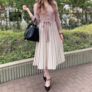 ひざ丈ワンピース新品　Fabulous Angela　ラメ入り千鳥柄ニットワンピース　ネイビー