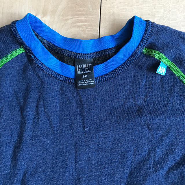 HELLY HANSEN(ヘリーハンセン)のヘリーハンセン　インナー　134 スキー　サッカー キッズ/ベビー/マタニティのキッズ服男の子用(90cm~)(下着)の商品写真