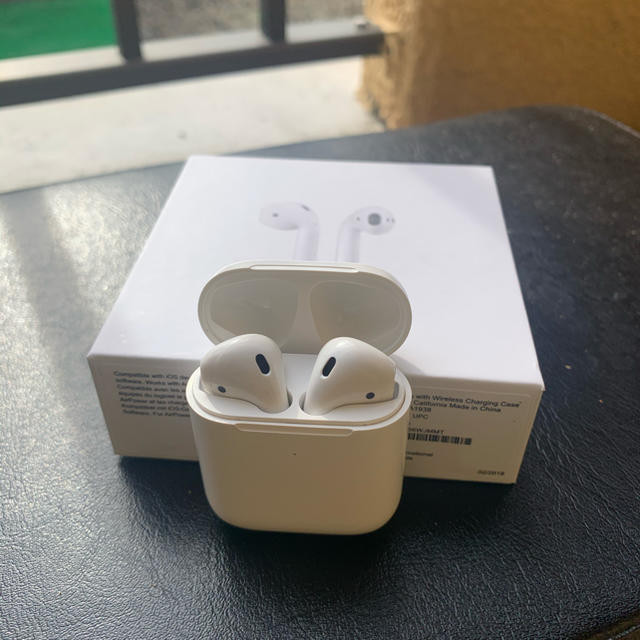 定番最新品 Apple 第二の通販 by ハオタロウ's shop|アップルならラクマ - AirPods 人気高評価