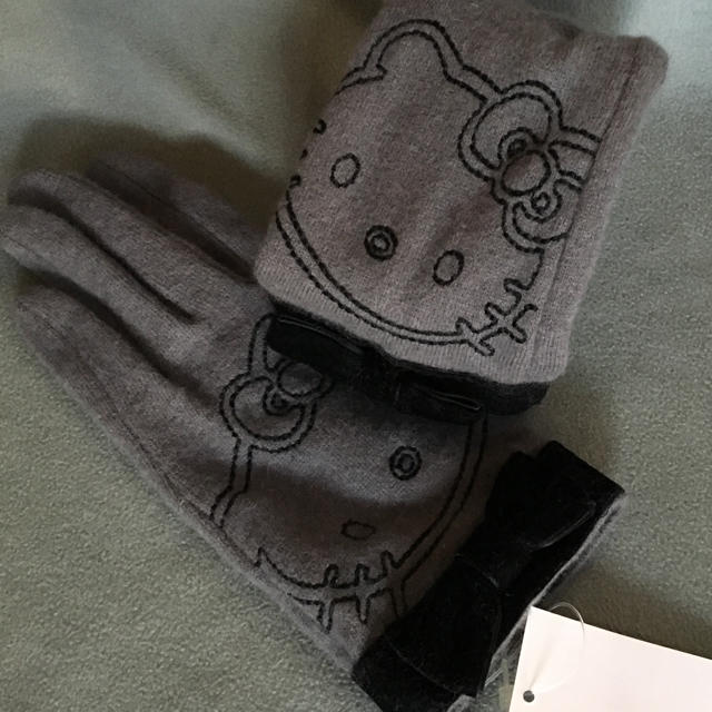 サンリオ(サンリオ)のサンリオ  ハローキティ おしゃれ手袋 グレー レディースのファッション小物(手袋)の商品写真