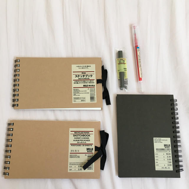 MUJI (無印良品)(ムジルシリョウヒン)の無印良品　スケッチブック、ノート、ペンなどのセット エンタメ/ホビーのアート用品(スケッチブック/用紙)の商品写真