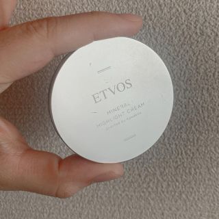 エトヴォス(ETVOS)のETVOS エトヴォス　ミネラルハイライトクリーム(フェイスカラー)