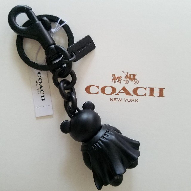 COACH(コーチ)の【COACH x STAR WARS】限定 コラボ ダースベイダー キーホルダー メンズのファッション小物(キーホルダー)の商品写真