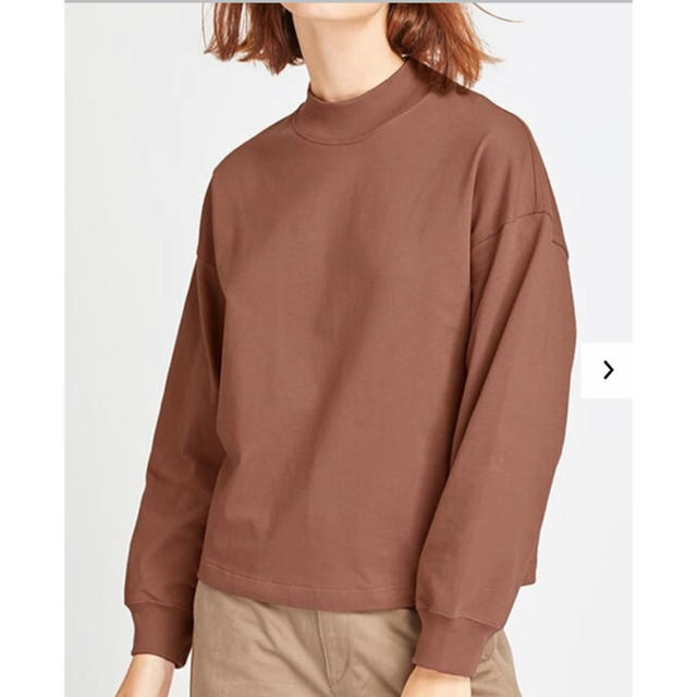 UNIQLO(ユニクロ)のモックネックＴ 34BROWN Lサイズ レディースのトップス(Tシャツ(長袖/七分))の商品写真