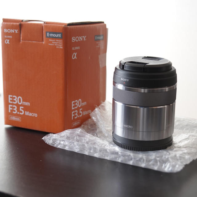 SEL30M35  スマホ/家電/カメラのカメラ(レンズ(単焦点))の商品写真