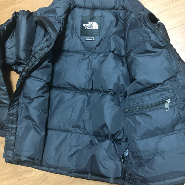 THE NORTH FACE(ザノースフェイス)のnana様専用！新品ノースフェイス ダウンジャケットヌプシブラックUS Mサイズ メンズのジャケット/アウター(ダウンジャケット)の商品写真