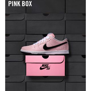 ナイキ(NIKE)の値下げ不可！！激レア！NIKE DUNK SB “PINK BOX”(スニーカー)