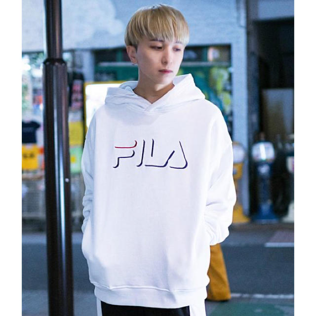 FUGA(フーガ)のGOSTAR DE FUGA×FILA　別注プルオーバーパーカー　白黒セット メンズのトップス(パーカー)の商品写真