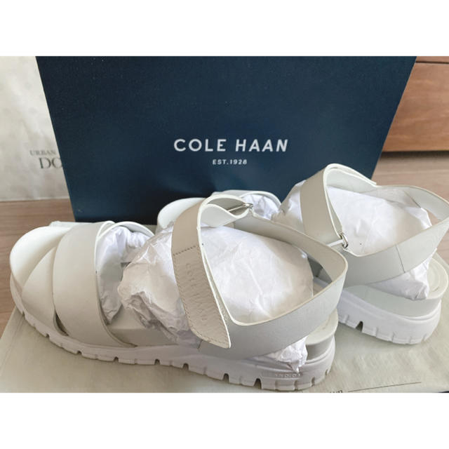 COLE HAAN（コールハーン）サンダル白