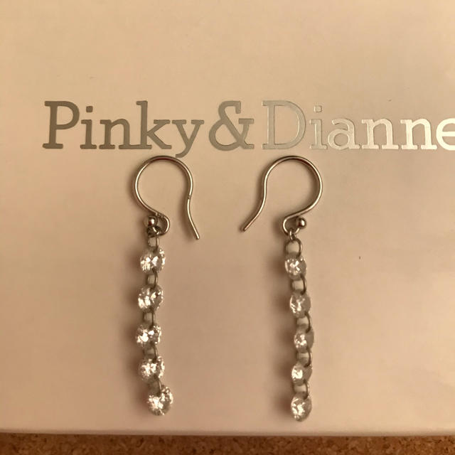 Pinky&Dianne(ピンキーアンドダイアン)のPinky&Dianne スパークルライン ジルコニア ピアス レディースのアクセサリー(ピアス)の商品写真