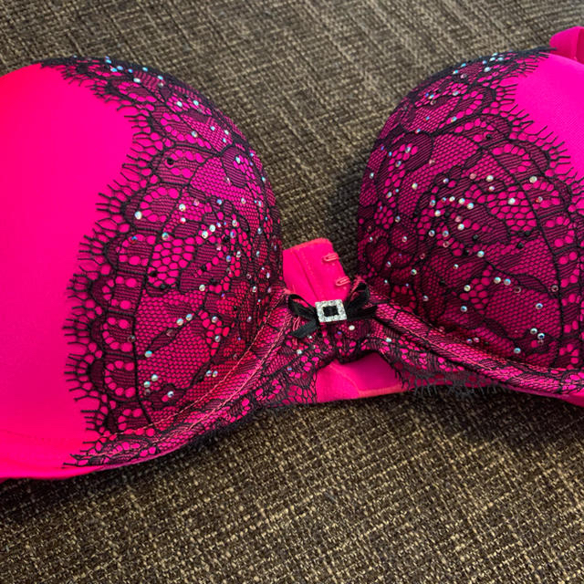 ヴィクトリアシークレット ビクシー プッシュアップブラ pink 全商品が