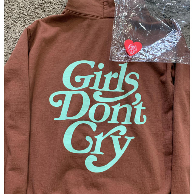 GDC(ジーディーシー)のL Girls Don't Cry Logo Hoody Brown パーカー メンズのトップス(パーカー)の商品写真