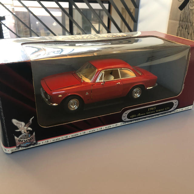 Alfa Romeo(アルファロメオ)の★hy54様専用　アルファロメオ　ジュリア  モデルカー　1/18 エンタメ/ホビーのおもちゃ/ぬいぐるみ(ミニカー)の商品写真