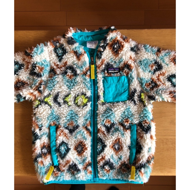 patagonia(パタゴニア)のパタゴニア レトロX  4T キッズ/ベビー/マタニティのキッズ服男の子用(90cm~)(ジャケット/上着)の商品写真