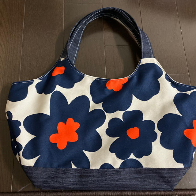 Marimekko 手作り マリメッコ風生地のバッグの通販 By 銀杏 S Shop マリメッコならラクマ Marimekko 手作り マリメッコ風生地のバッグの通販 By 銀杏 S Shop マリメッコならラクマ
